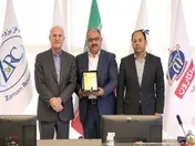 تقدیر مدیرکل مالیاتی از گروه صنعتی و پژوهشی زر در هفته مالیات