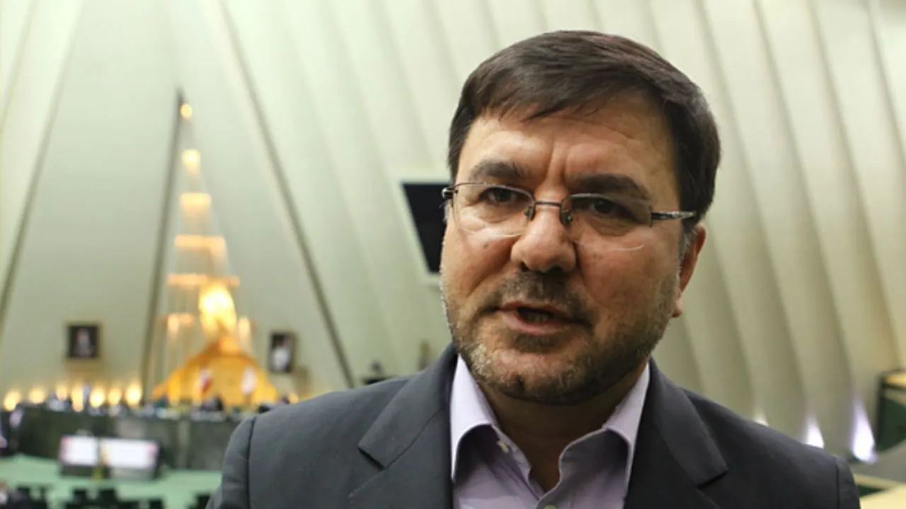 با احیای کارت سوخت موافقم