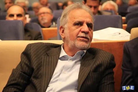 مواد خام براساس ماده ۳۷ قانون رفع موانع تولید باید در بورس کالا عرضه شود