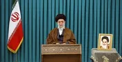رهبر انقلاب: پول‌پاشی در حمایت از تولید به جایی نمی‌رسد