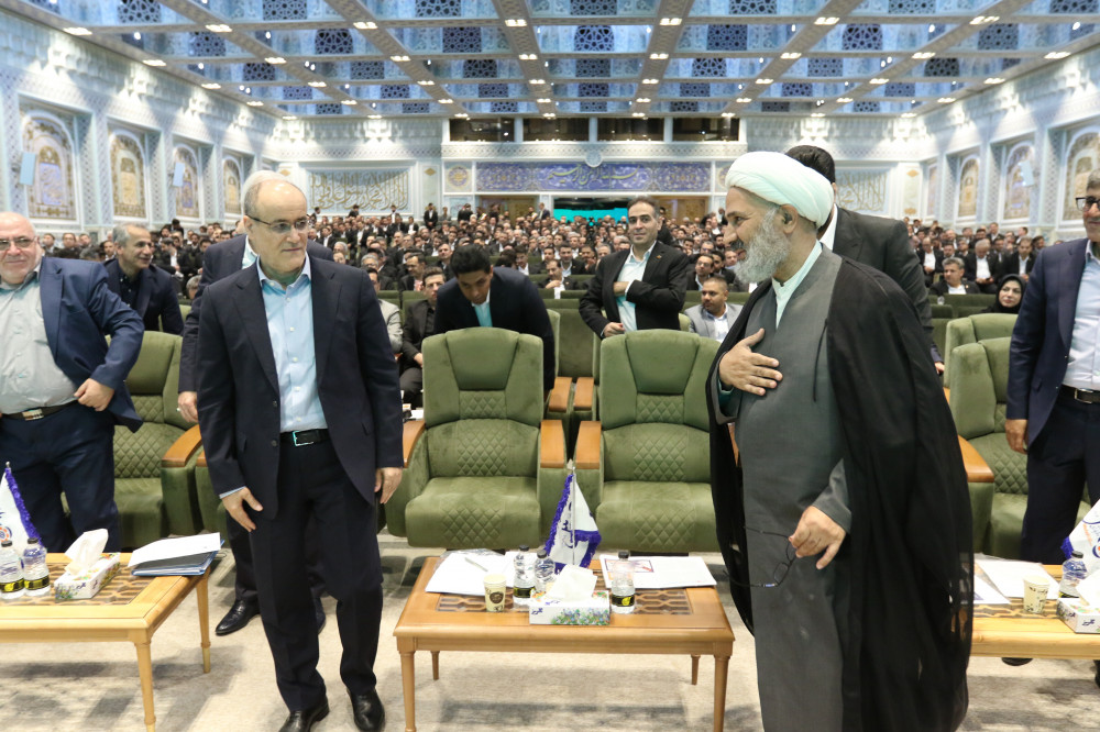 تأکید نمایندگان مجلس بر شفافیت، اعتماد عمومی و بازگشت بانک‌ها به مأموریت اصلی در همایش مؤسسه اعتباری ملل