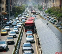 صدور مجوز تردد نمایندگان در خط ویژه صحت ندارد/ رئیس پلیس راهور تهران: خبر منتشر شده در شبکه‌های اجتماعی در روزهای اخیر مبنی بر صدور مجوز تردد نمایندگان مجلس در خطوط ‌ویژه صحت ندارد.

این خبر برای سال ۹۷ است و بعد از آن اتفاق جدیدی روی نداده و تاکنون نیز مجوز تردد در خطوط‌ویژه برای آنها صادر نشده است.