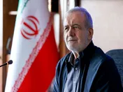 پزشکیان: آمریکا چه‌کاره ‌است که به ما بگوید همه‌چیز را جمع کنید؟
