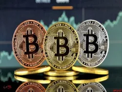 بیت کوین یک پله سقوط کرد