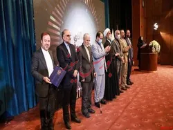 مدیر عامل فولاد هرمزگان چهره شاخص پنجمین همایش ملی ترویج اخلاق حرفه‌ای و مسئولیت‌پذیری اجتماعی دانشگاه تهران شد