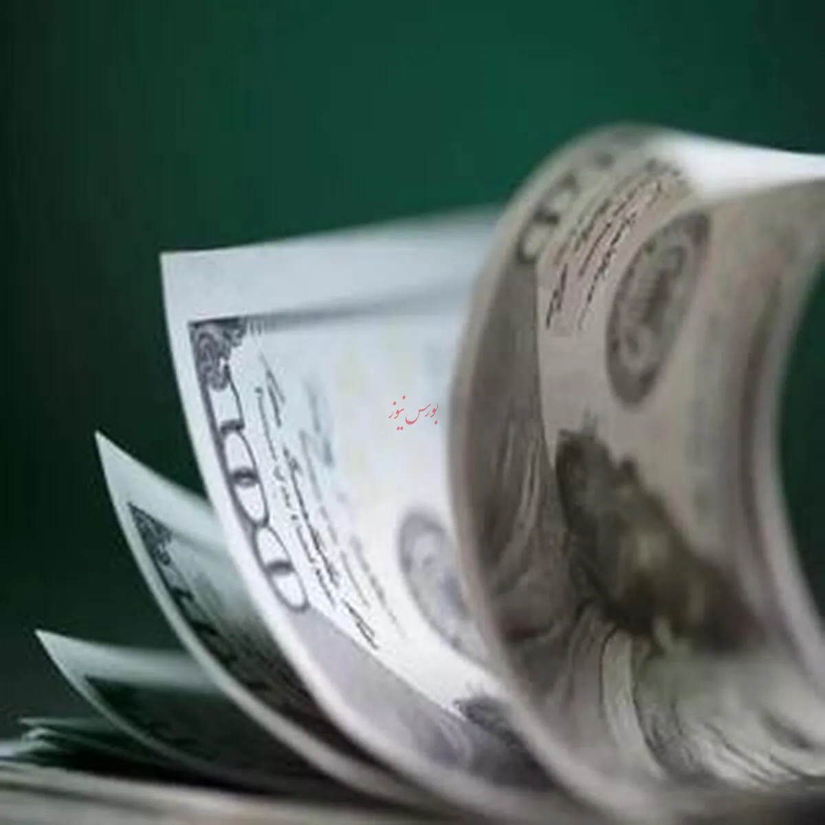 حجم کلی معاملات بازار ارز تجاری به ۱.۷ میلیارد دلار افزایش یافت