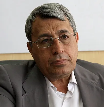 تصمیمات غیر اقتصادی مجلس و دولت بورس را به زانو درآورد/لزوم ارایه بسته حمایت از سهامداران توسط دولت