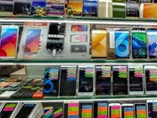اجازه واردات گوشی تلفن همراه به بعضی از شرکت‌ها