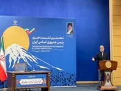 مبنای کار را بر وحدت، وفاق و انسجام گذاشتیم/ زیر بار تحقیر نخواهیم رفت/ دنبال سلاح هسته ای نیستیم
