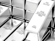 بازار نقره در احتیاط و نگرانی