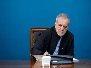 باید حقوق افراد براساس خدمتی که ارائه می‌دهند، تنظیم و کم و زیاد شود