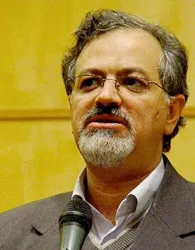 فعلا تنها مشکل کشور قدم زدن ظریف و کری است!