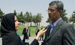 روند اصلاح تعرفه واردات خودرو باید آرام و بدون شتاب انجام شود