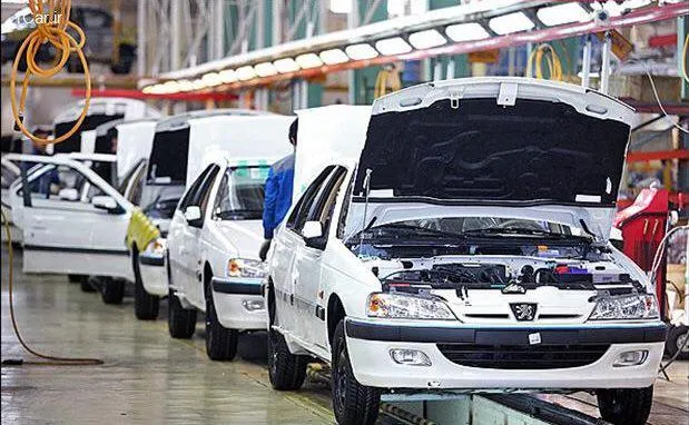 کاهش قیمت خودروهای داخلی در بازار آزاد