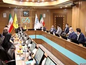 گسترش دسترسی جامعه به خدمات بانک دی را دنبال می‌کنیم