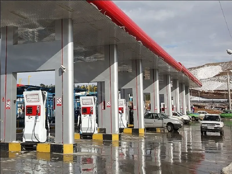 استقرار دو جایگاه سوخت سیار در پایانه مرزی چذابه