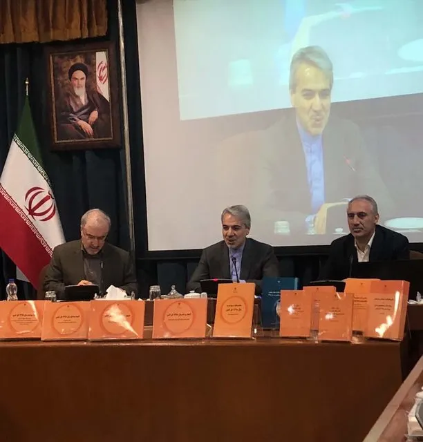 دولت بزرگترین بازیگردان بازار ارز/ معافیت‌های مالیاتی شفاف شد