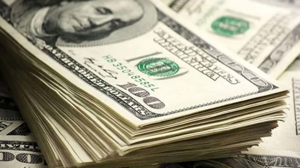 کاهش نرخ 17 ارز بانکی