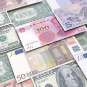 بازار ارز تجاری به ۱۲ میلیارد دلار معاملات دست یافت