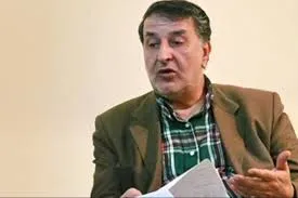 سپرده‌گذاری ارزی در بانک‌ها بنفع مردم است/محاسبه قیمت دلار به نرخ روز