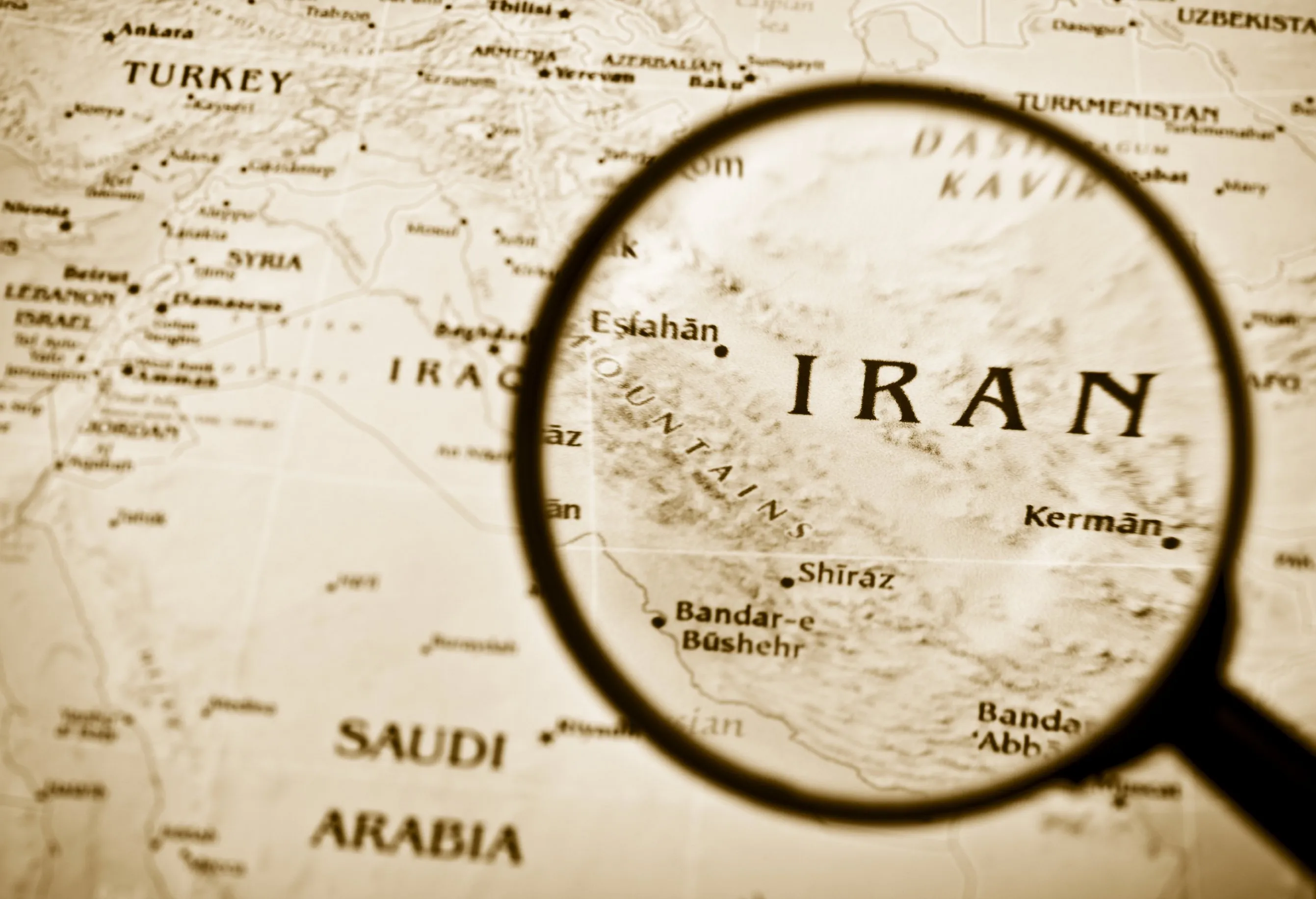 تحریم، فضا را برای رشد شرکت های داخلی مهیا کرده است