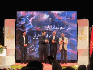 داریوش فرهنگ کنار هم قرار گرفتن اقتصاد و هنرمند عامل ارتقاء هنر است
