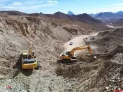 سنگ آهن گهرزمین تلاش کرده که این سرزمین را گهرنشان کند