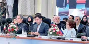بانک دی همسو با تأکیدات همتی و توسعه همکاری‌های مالی و زیرساخت‌های نوین بانکی