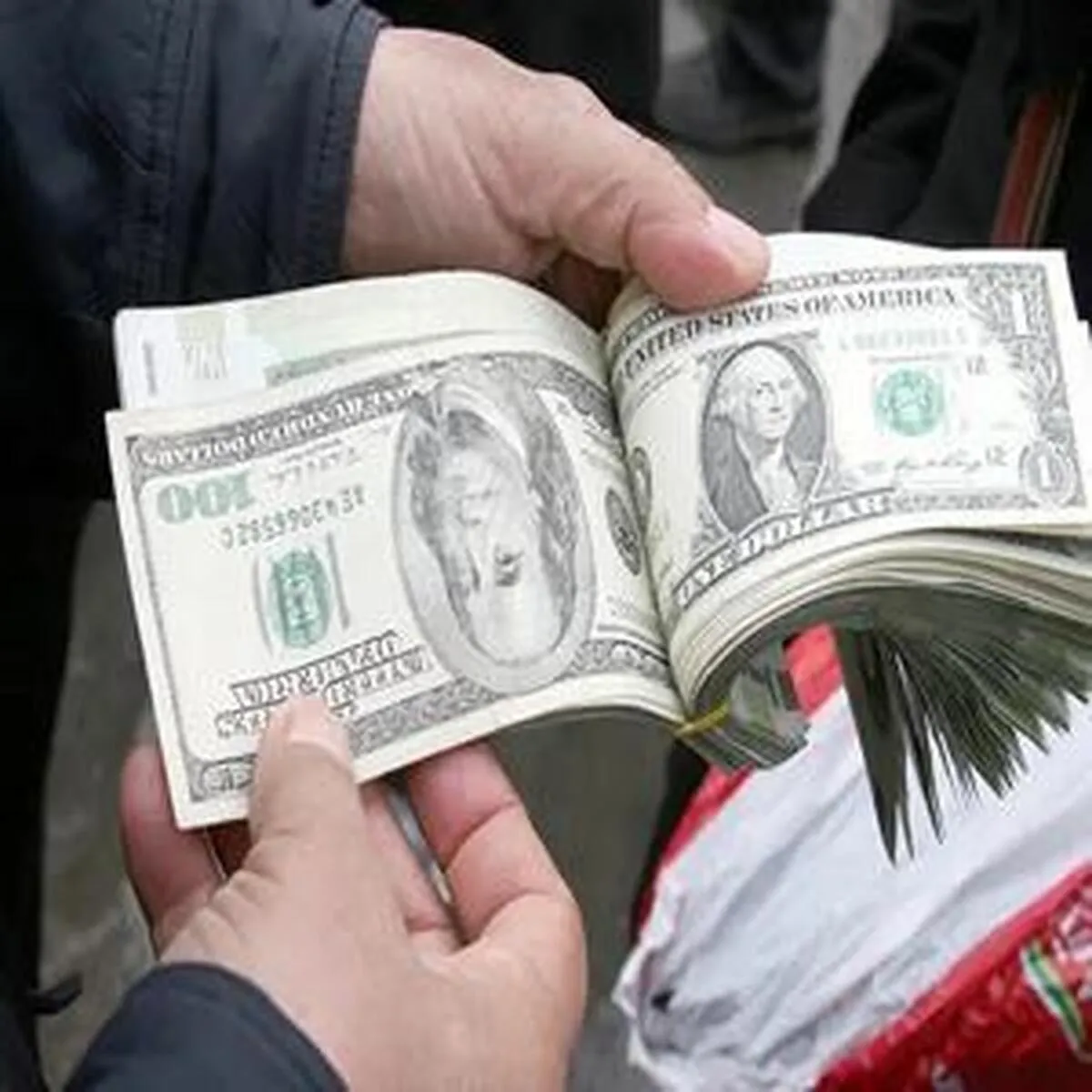 نرخ‌های جدید دلار، یورو و درهم در بازار ارز توافقی اعلام شد