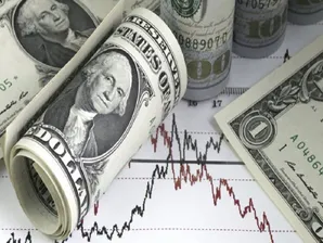 دارایی‌های دلاری بانک‌های مرکزی جهان کاهشی می شود