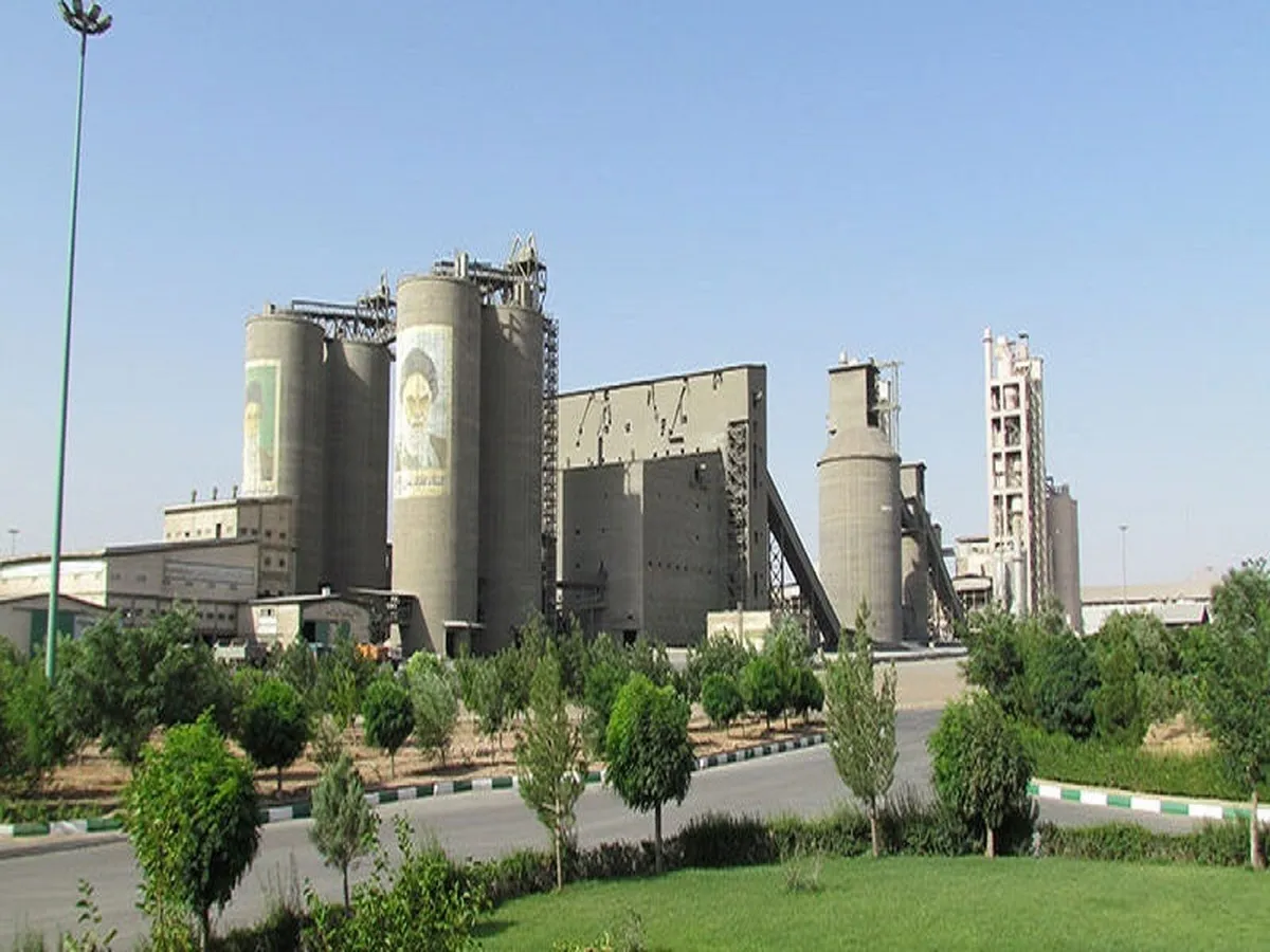 بیش از ۱۱۱ هزار تن انواع سیمان روی تابلو می‌رود