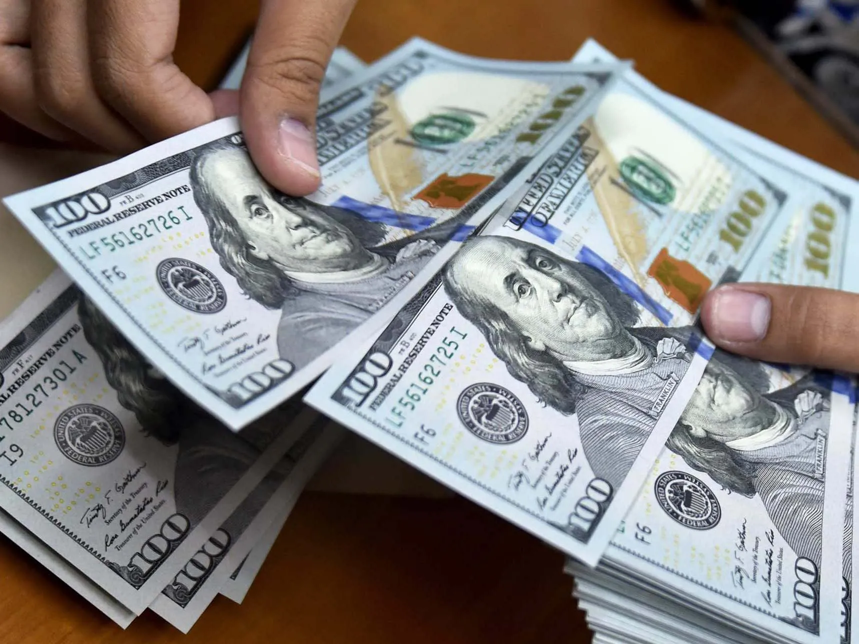 درخواست ایجاد بازار متشکل ارزی سال‌ها روی زمین مانده بود