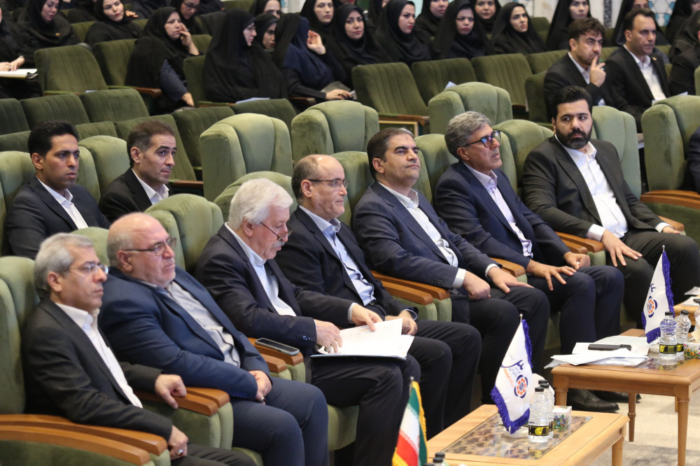 تأکید نمایندگان مجلس بر شفافیت، اعتماد عمومی و بازگشت بانک‌ها به مأموریت اصلی در همایش مؤسسه اعتباری ملل
