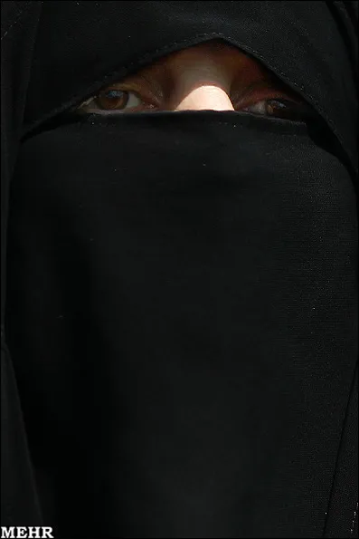 عکس/ راهپیمایی در اعتراض به بدحجابی