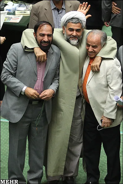 یادگاری زورمندانه در مجلس/عکس