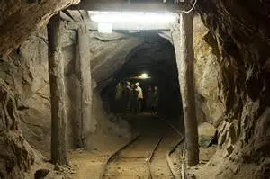 معدن انگوران را به بخش خصوصی واگذار نکنید