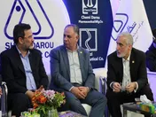 دیدار و گفت و گوی صمیمانه مدیرعامل شرکت سرمایه گذاری شفادارو با معاون وزیر صمت و نائب رئیس سندیکای صاحبان صنایع داروهای انسانی ایران در نهمین نمایشگاه بین المللی دارو و صنایع وابسته