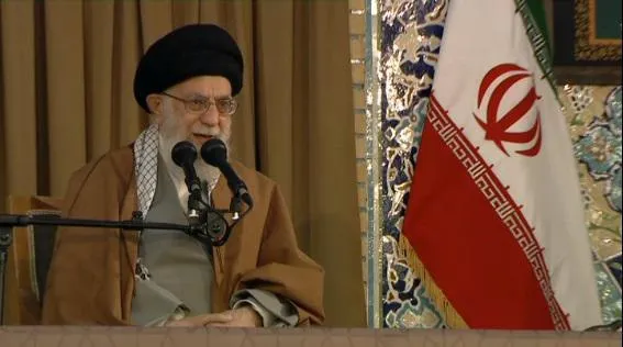 حضور و سخنرانی رهبر انقلاب در اجتماع زائران و مجاوران حرم مطهر رضوی