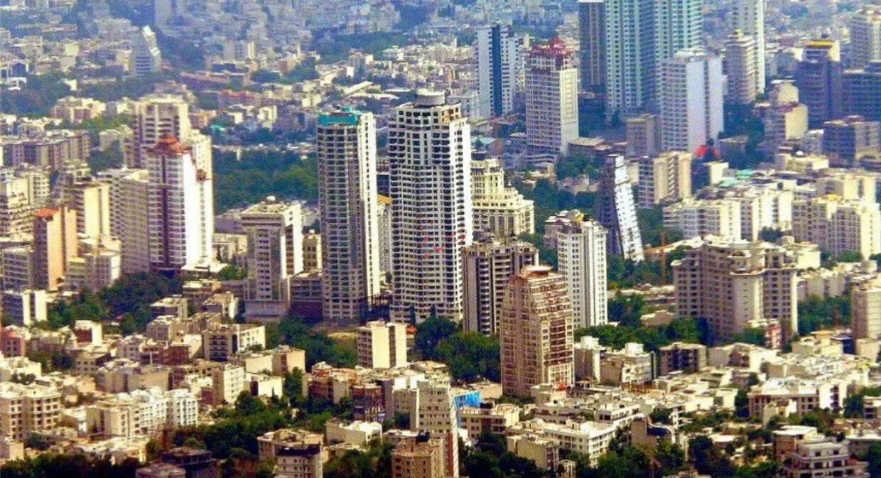 سرمایه مردم از نردبان مسکن بالا نرفت/ املاک در آسانسور کاهشی پول ملی