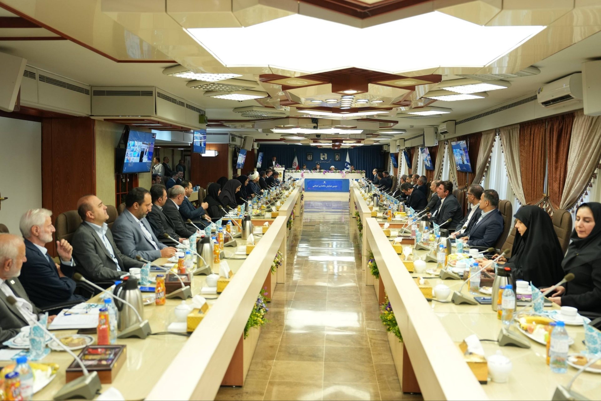 همایش بانکداری اسلامی در بانک صادرات همایش بانکداری اسلامی در بانک صادرات