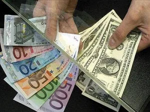 توراندازی ارزی نوسان‌گیران