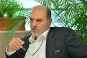 تقویت بخش خصوصی مهم ترین راه حل نجات اقتصاد کشور