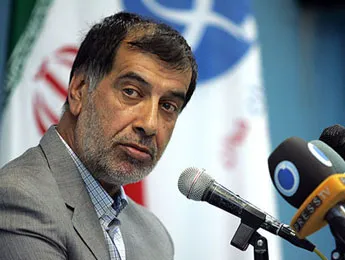خاتمی گذشته اش را جبران کند به عرصه سیاست برگردد