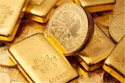 کاهش قیمت طلا در واکنش به رشد دلار