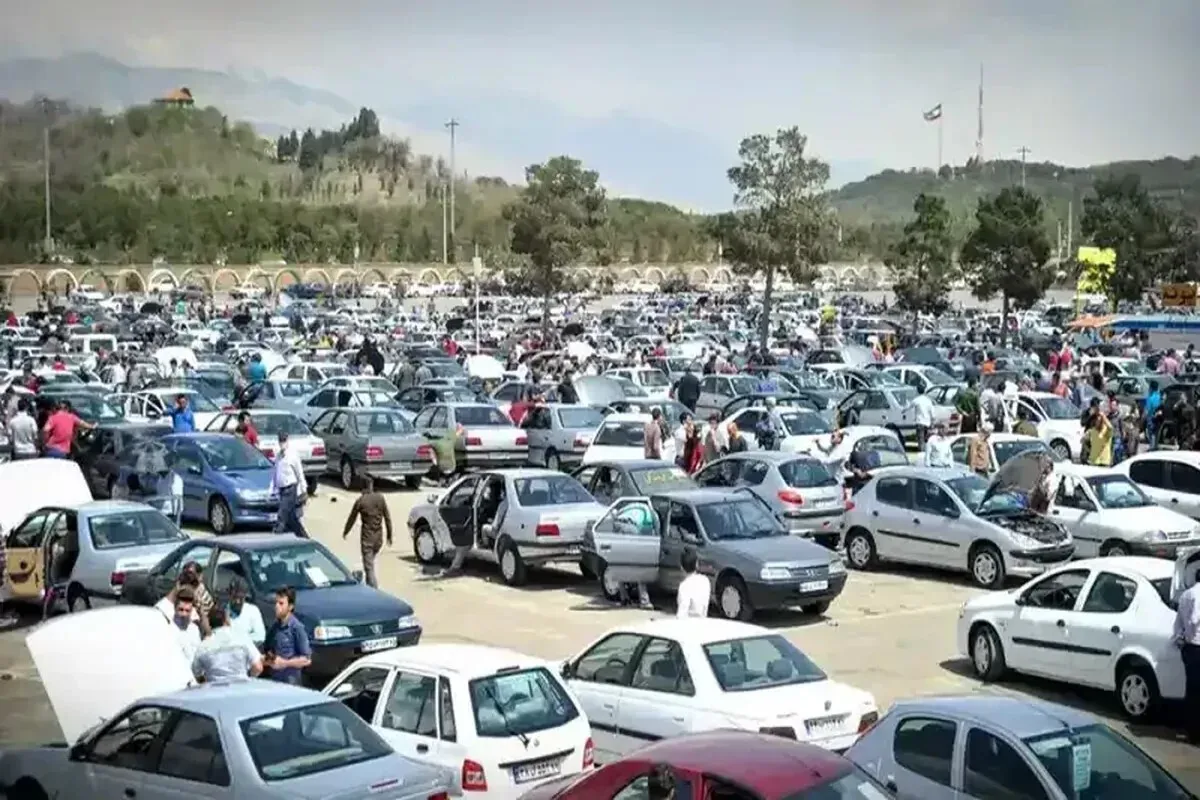 ریشه بحران خودرو، ارزی است نه فولادی / سایه سنگین شوک ارزی بر قدرت خرید مردم