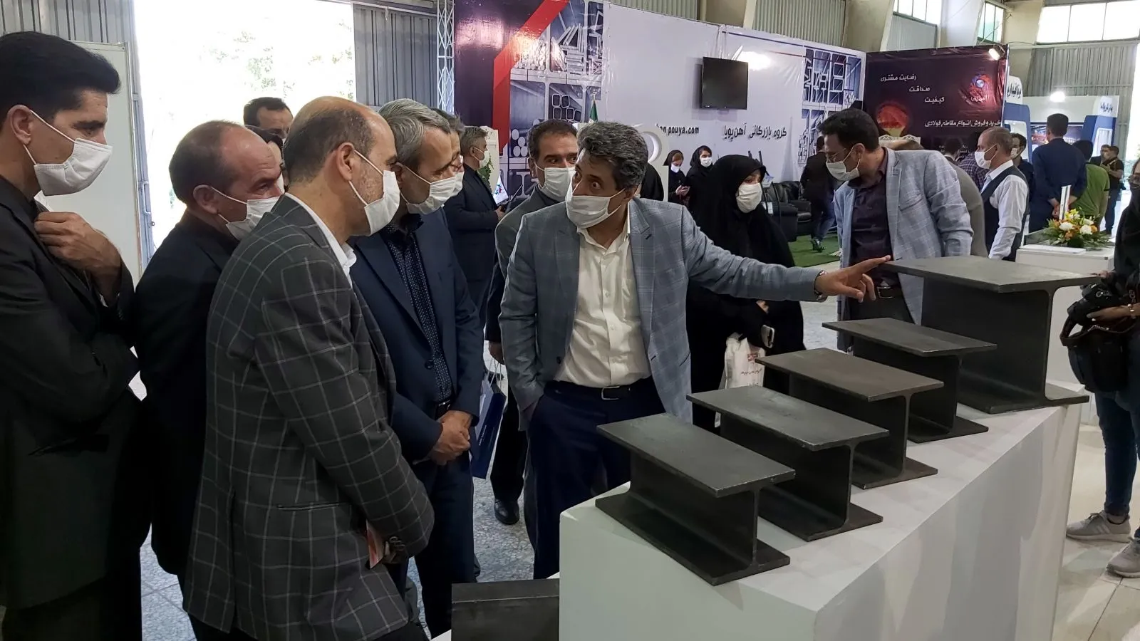 دولت و مجلس آماده همکاری با صنعت فولاد هستند