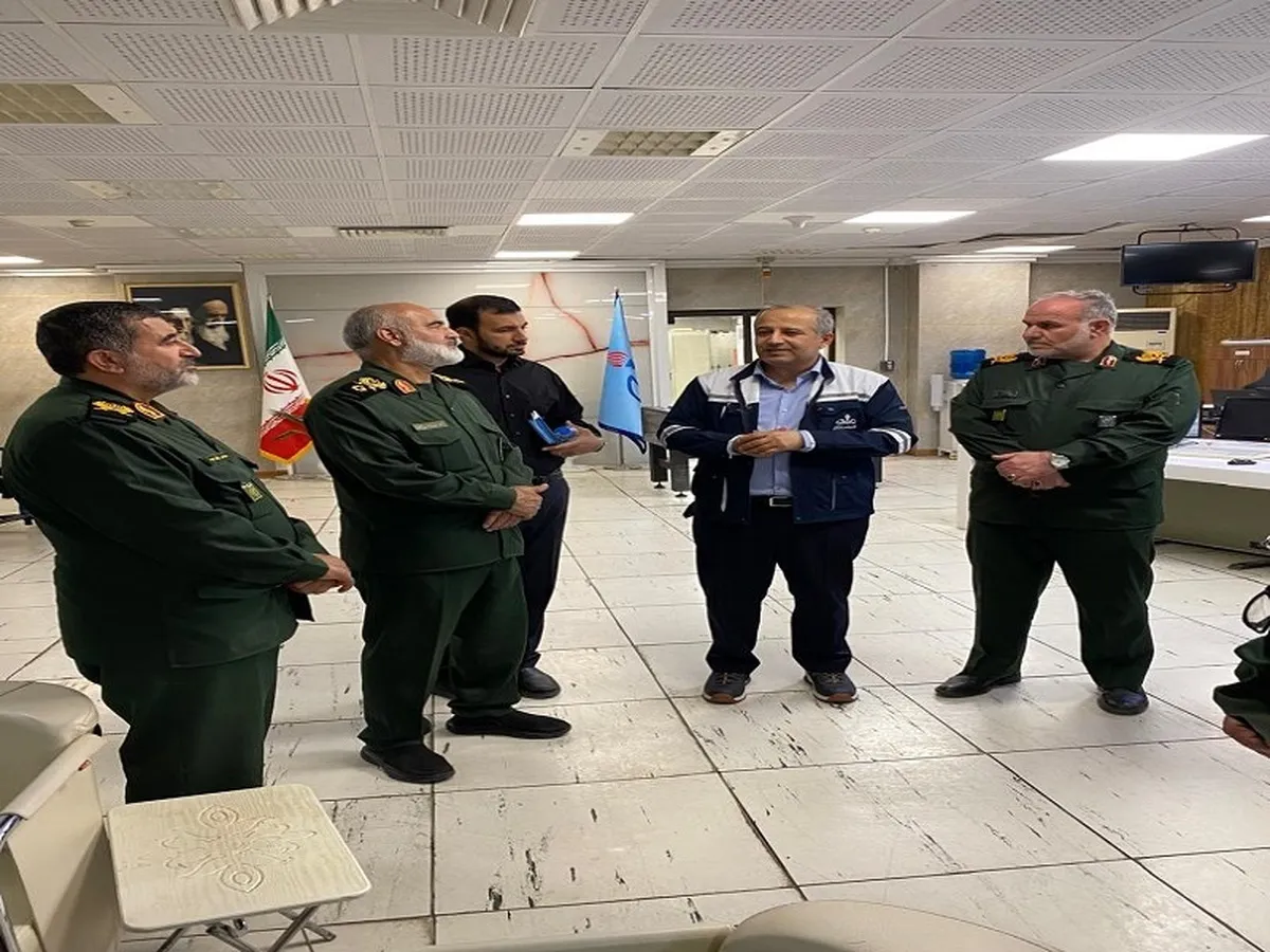 بازدید فرمانده قرارگاه سپاه کربلای جنوب از پتروشیمی فن آوران