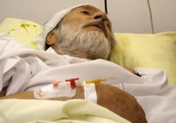 ایرج قادری در بیمارستان/عکس