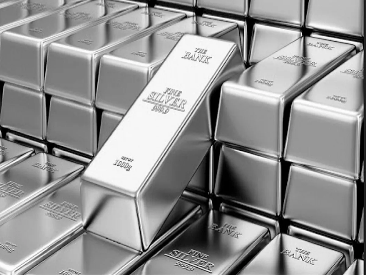 قرارداد آتی نقره برای تحویل اسفند ۱۴۰۲ راه اندازی می شود