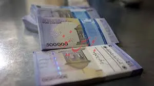 اختلاف نظر بین دولت و مجلس برسر افزایش حقوق